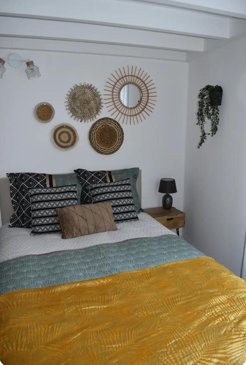 Joli Apartment Proche Du Centre-Ville Поатие Екстериор снимка